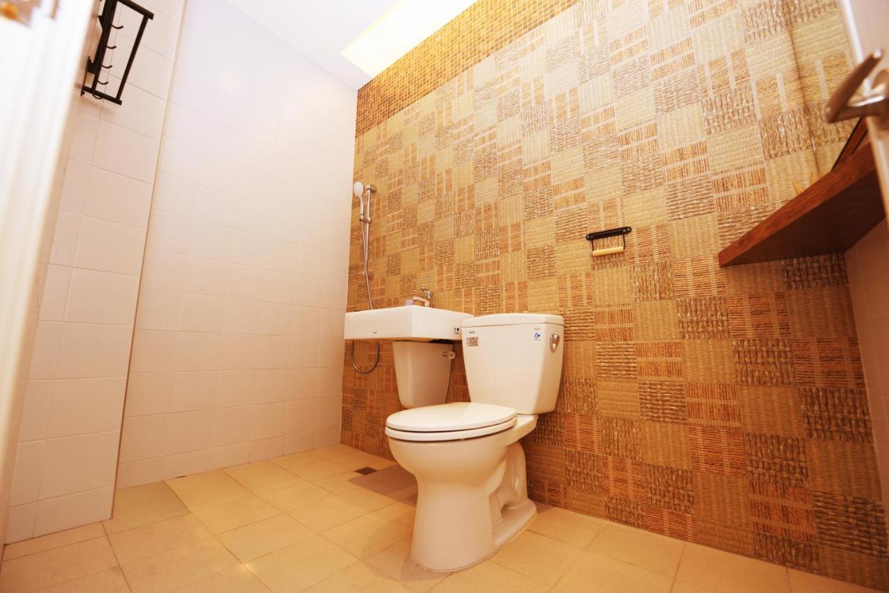 Owl Inn Tainan Exterior photo