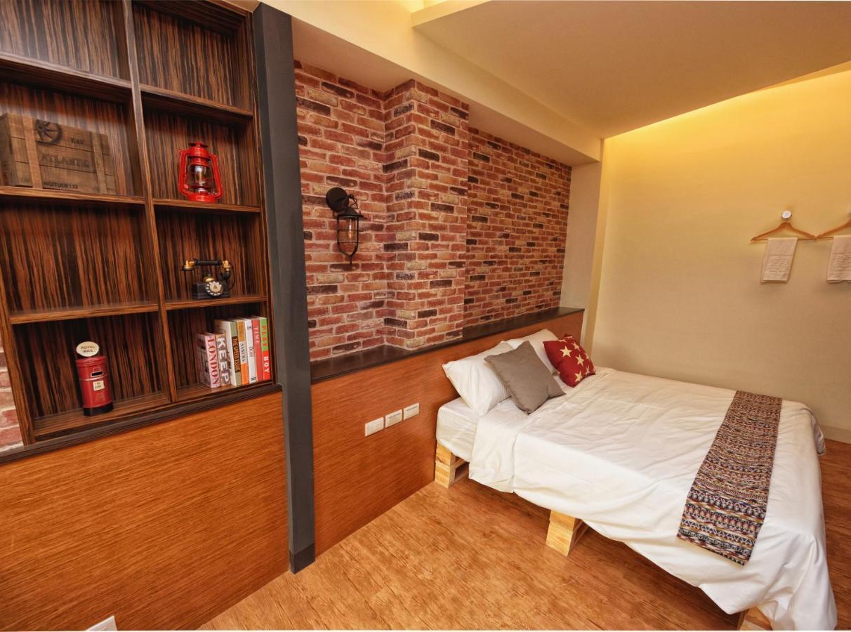 Owl Inn Tainan Exterior photo